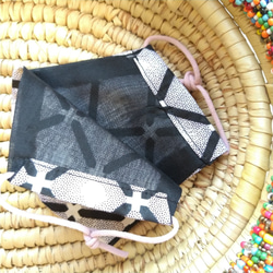 キテンゲ 布マスク⑤ アフリカ／タンザニアのテーラーさんの手作り 2枚目の画像