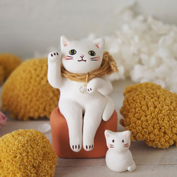 【陶器の招き猫】座る白猫d 7枚目の画像