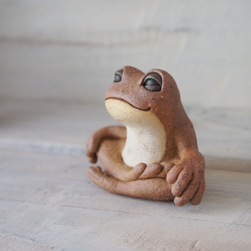 中南米アンティーク 体の幾何学模様が美しく芸術的なカエルの金属製