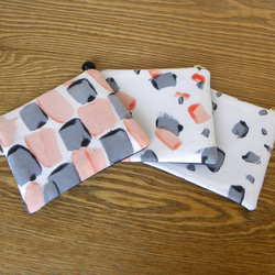 オリジナルデザイン　水の中の石　ミニポーチ　柄物　柄もの　オリジナルテキスタイル　オリジナル生地 6枚目の画像