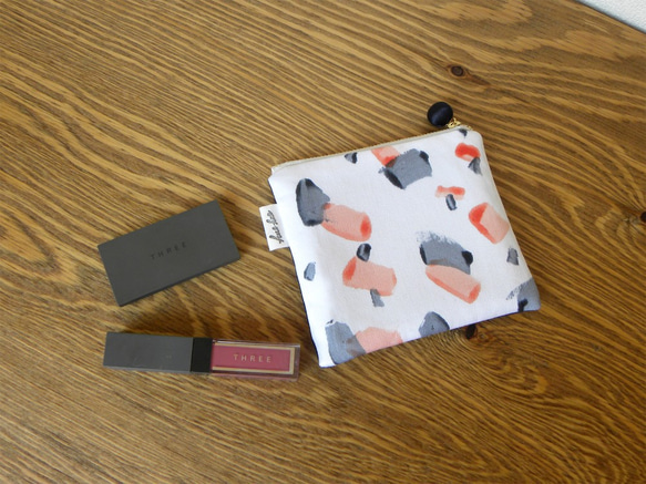 オリジナルデザイン　水の中の石　ミニポーチ　柄物　柄もの　オリジナルテキスタイル　オリジナル生地 2枚目の画像