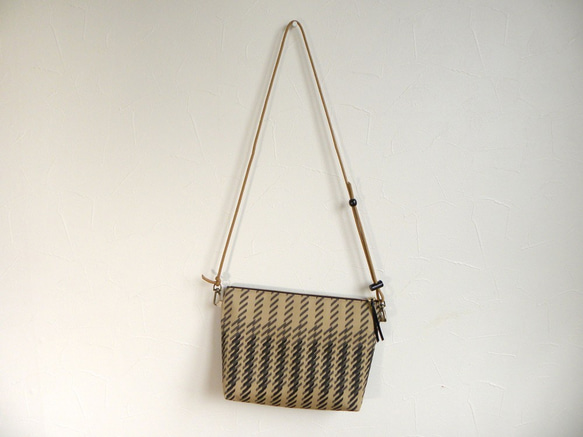 サコッシュ　シルクスクリーン　ナナメボウ 2枚目の画像