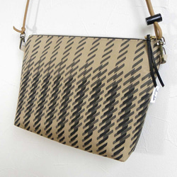 サコッシュ　シルクスクリーン　ナナメボウ 1枚目の画像