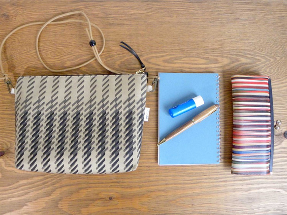 サコッシュ　シルクスクリーン　ナナメボウ 5枚目の画像