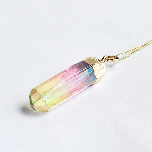オーロラ水晶ネックレス【Palette】 ネックレス・ペンダント Une