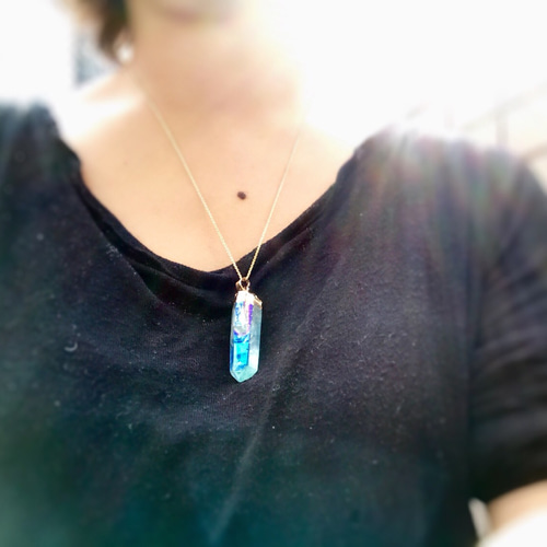 送料無料/16kgp/ オーロラ水晶ネックレス【滲んだ空】 ネックレス