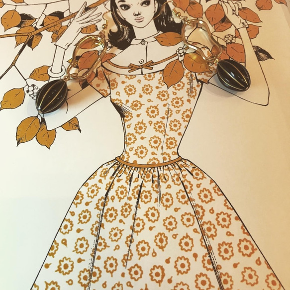 金色ブラックピアス　Autumn Spell レトロアクセサリー 8枚目の画像