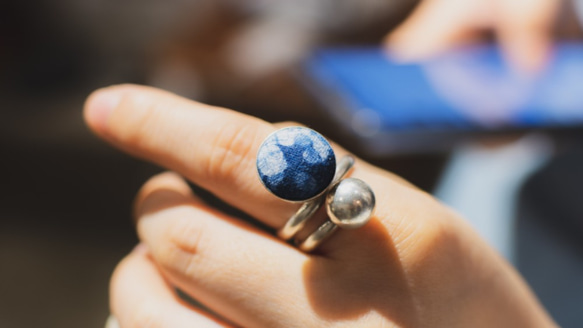 【染め】手作りの植物ブルー藍染めシルバーリング模造シルバー絞り染めエスニックスタイルレトロリング女性リング調節可能指輪 3枚目の画像
