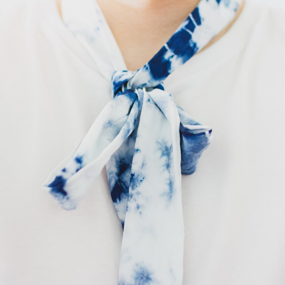 【染め】スカーフ純粋な手作りの植物ブルー染め本物のシルクスカーフダブルレイヤータイ染色ベルトヘアバンド女子ギフト小さな 2枚目の画像