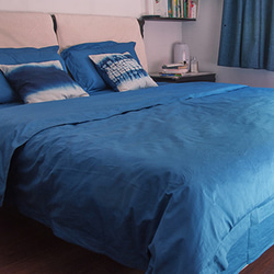 【染め】ブルー染めコットンサテンベッド4枚セット植物染グラスウッド染家テキスタイル枕カバーシートセットカスタム 1枚目の画像