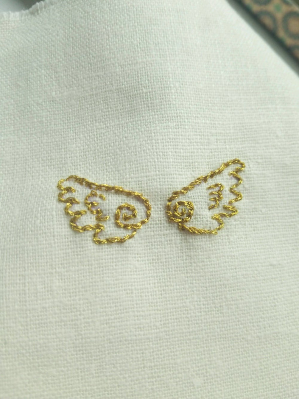 天使の羽の刺繍ポーチ☆彡 2枚目の画像