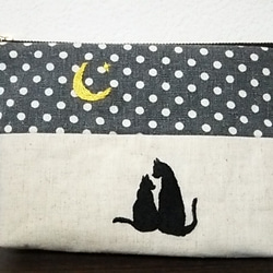 三日月と黒猫の刺繍ポーチ☆彡 1枚目の画像