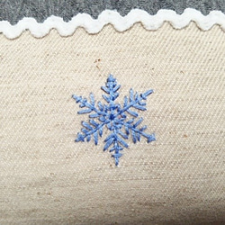 雪の結晶の刺繍ポーチ☆彡 2枚目の画像