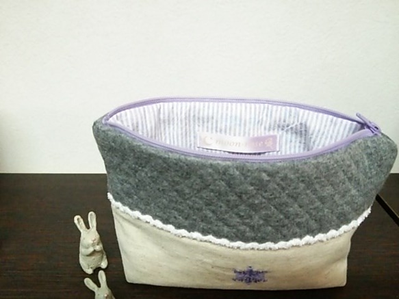 （販売済）雪の結晶の刺繍ポーチ（紫）☆彡 4枚目の画像