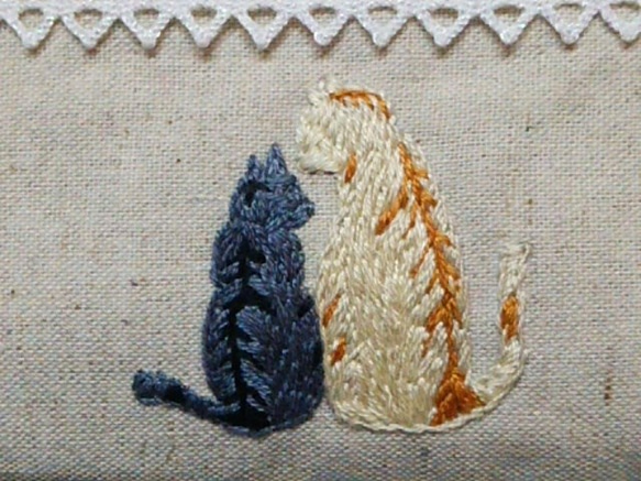 KEI様リクエスト品：猫ちゃん達の刺繍ポーチ☆彡 2枚目の画像