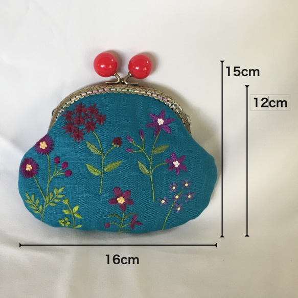 がま口　レトロなお花の刺繍　小物入れ 4枚目の画像