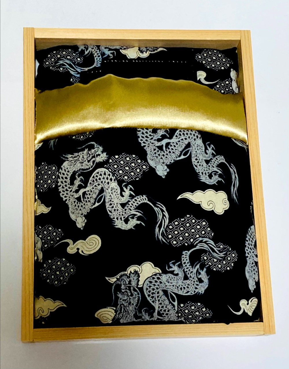 財布布団　龍雲守護神（ヒノキ箱入り）