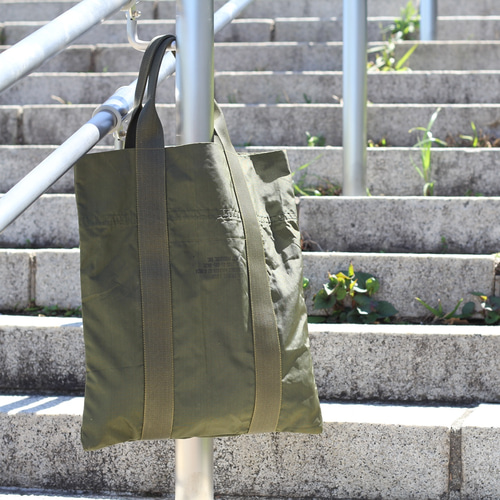 02.ミリタリー！ビッグトートバッグ 米軍放出品リメイク カーキ
