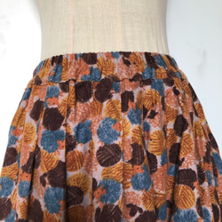 秋冬  ギャザースカート ドット柄 2枚目の画像