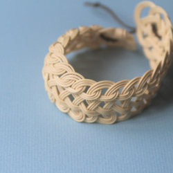 ブレスレット＿marble cream / rattan bracelet / 籐の繊細なブレスレット シェルボタン 5枚目の画像