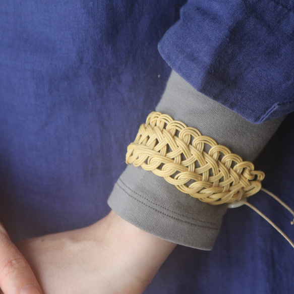 ブレスレット＿cuff link / rattan bracelet / 籐の繊細模様が美しいブレスレット シェルボタン 8枚目の画像