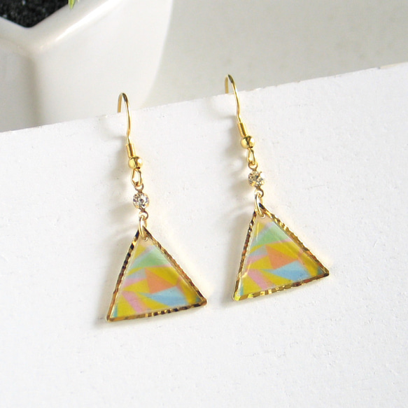 耳環 / 耳環 Scandinavian-Triangle-Triangle-Pastel-High Quality-Stain 第3張的照片