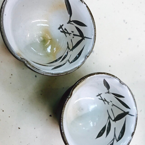 骨董品 清水焼 酒器セット 銚子×2 お猪口×5 平安草泉造 秋草模様 骨董品 清水焼 酒器セット 銚子×2 お猪口×5 平安草泉造 秋草模様