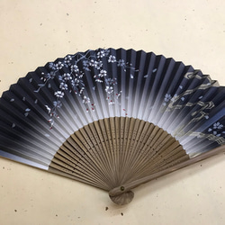 扇子 中国 螺鈿細工 古い 刺繍 孔雀 桜 シノワズリ ブラック 扇子 中国 螺鈿細工 古い 刺繍 孔雀 桜 シノワズリ ブラック
