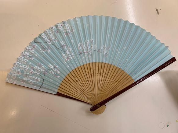 塗竹扇子 桜(水色) その他ファッション雑貨 Akiko 通販|Creema(クリーマ) 8750832 塗竹扇子 桜(水色) その他ファッション雑貨 Akiko 通販|Creema(クリーマ) 8750832