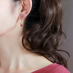 耳環&amp;耳環 colore［類型:B］〈粉紅藍寶石〉 第3張的照片