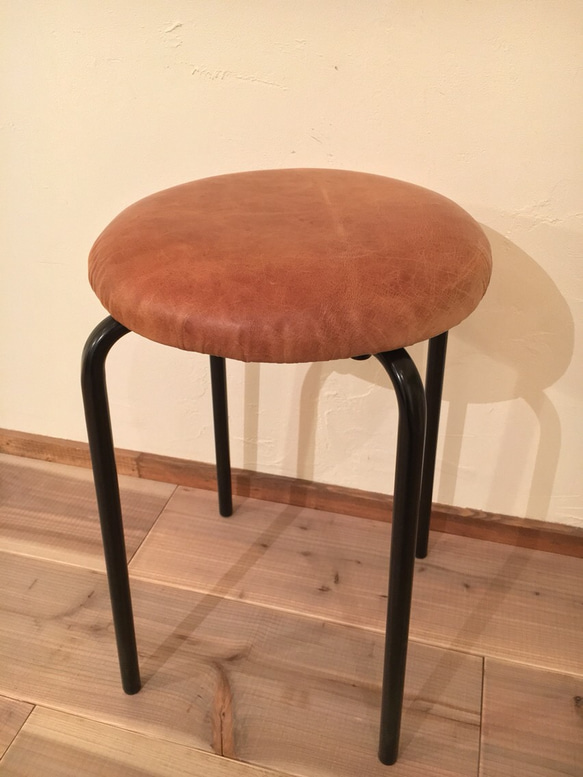 Leather Stool　レザースツール　本革　椅子　鉄脚 2枚目の画像