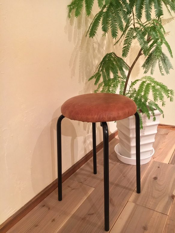 Leather Stool　レザースツール　本革　椅子　鉄脚 3枚目の画像