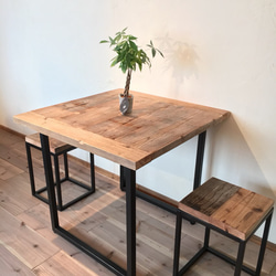 店頭展示処分品につき大特価&ポイント30%還元　 Vintage Square Table&Chair×2 2枚目の画像