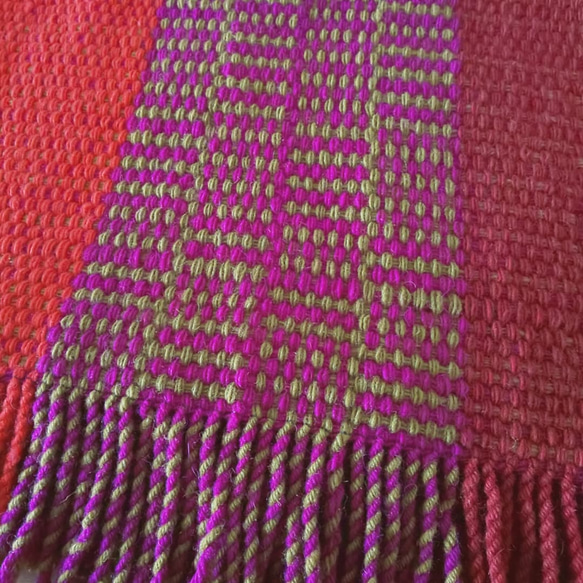 冬さきどりSALE！！  贈り物にも❤手織りブランケット  ウール糸をたっぷり使って触り心地柔らか あったかひざ掛け♪ 3枚目の画像