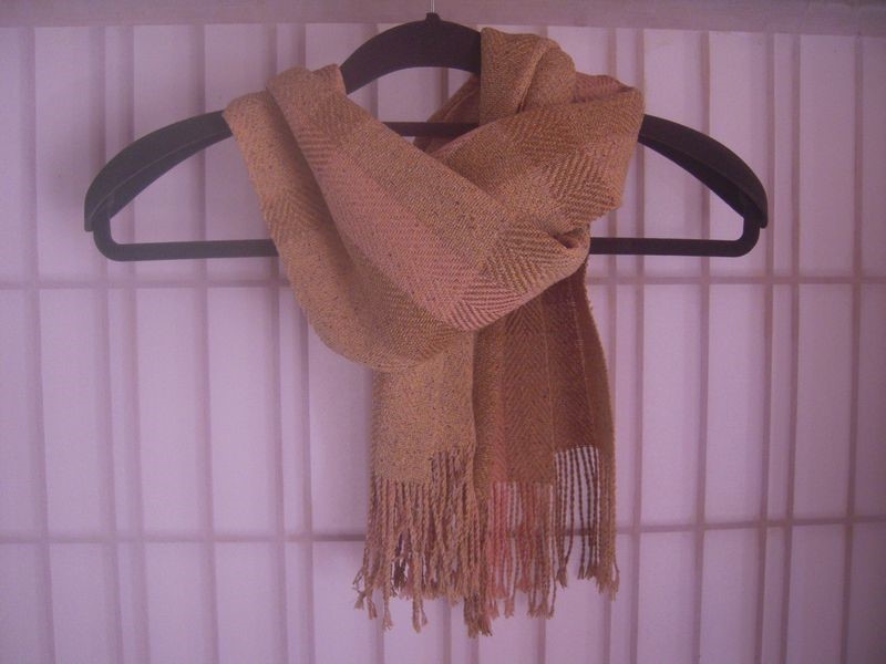 絹のマフラー（黄とピンク・格子）