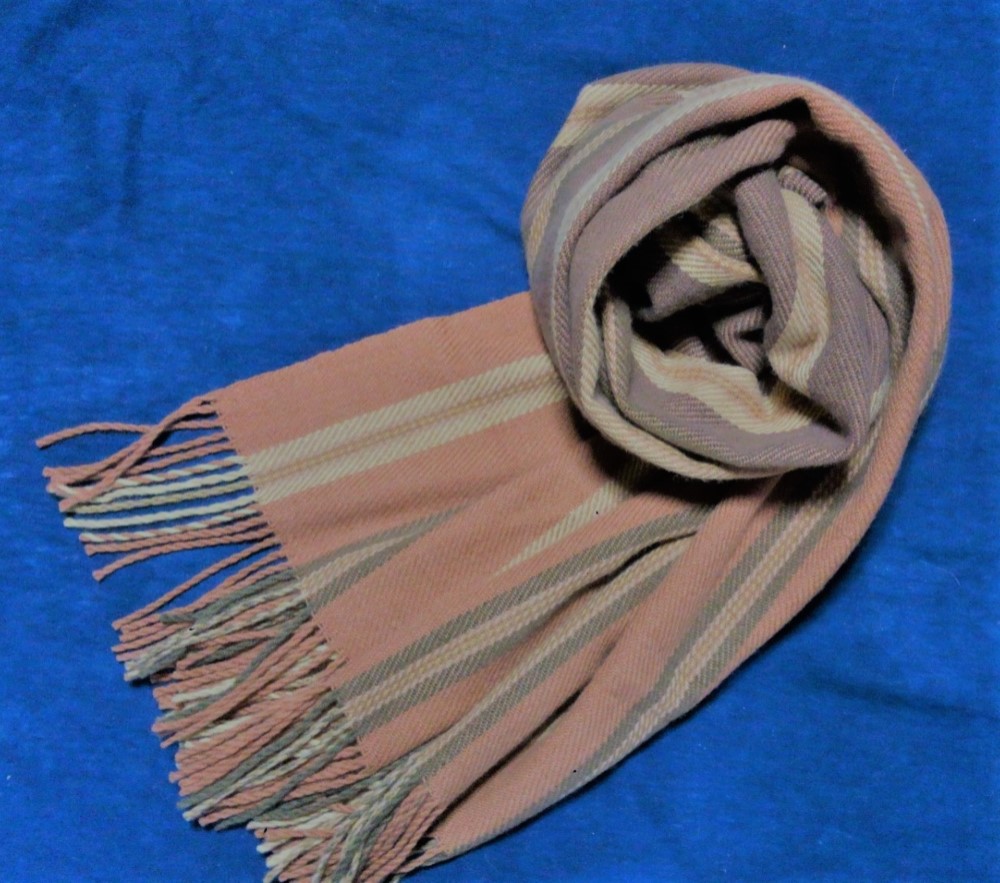 カシミアのショール（植物染め）