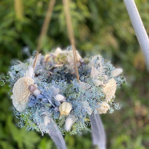 空色♪フライングリース ドライフラワーとプリザーブドフラワーで作り  