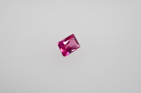 スリランカ産レッドスピネル0.42ct 