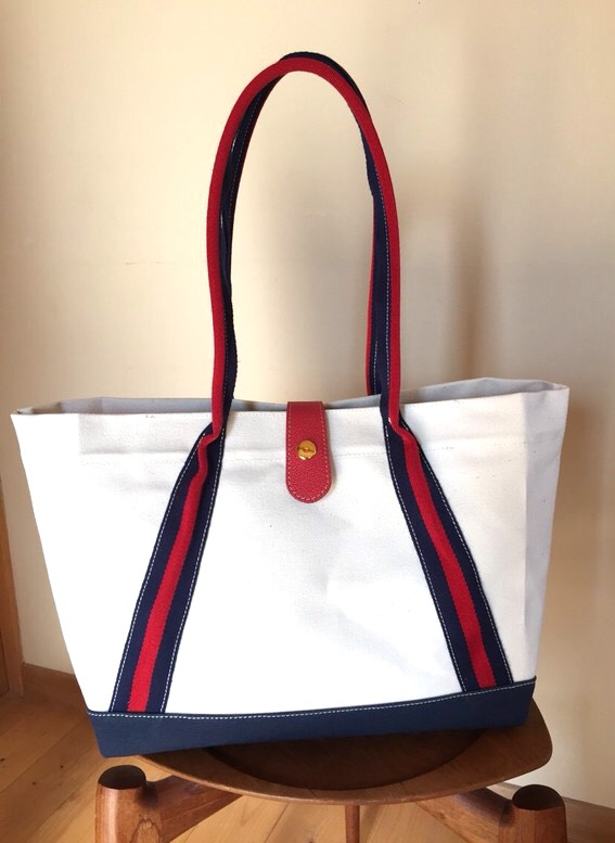 マチ幅たっぷり/A4きなり帆布トートバッグ