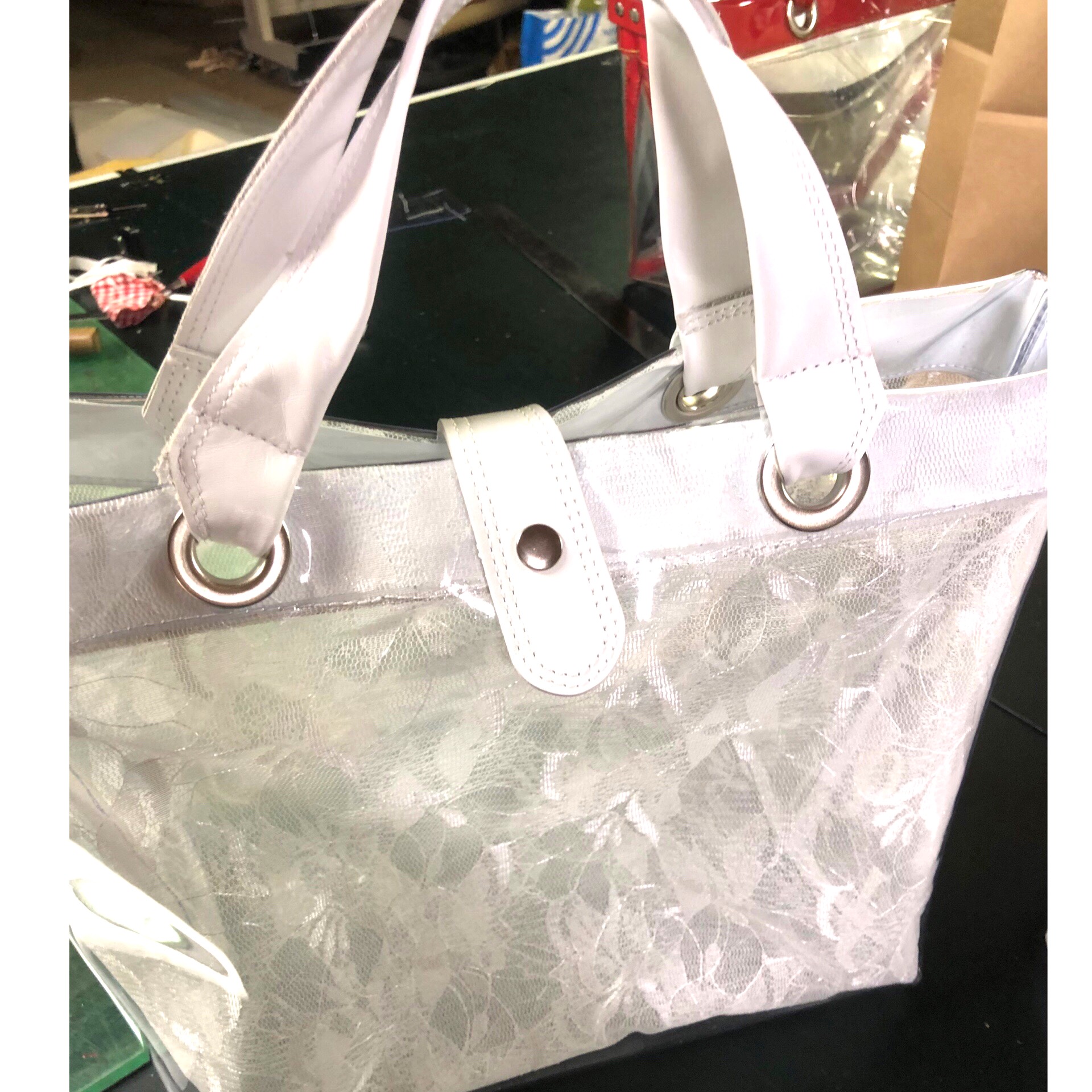 NEWホワイトレースサンドのクリアバッグ