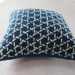 刺し子の針山　ピンクション　 藍染め　　お裁縫道具 3枚目の画像