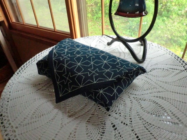 刺子小風呂敷　クロス　藍染布（木綿）　刺子(十字つなぎ）