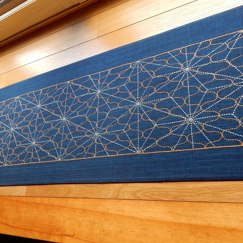 刺し子 テーブルランナー (正藍染め、網文、麻の葉の重ね） その他