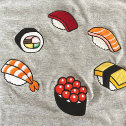 お寿司デザインの刺繍Tシャツ 4枚目の画像