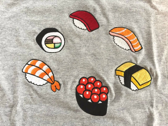 お寿司デザインの刺繍Tシャツ 4枚目の画像