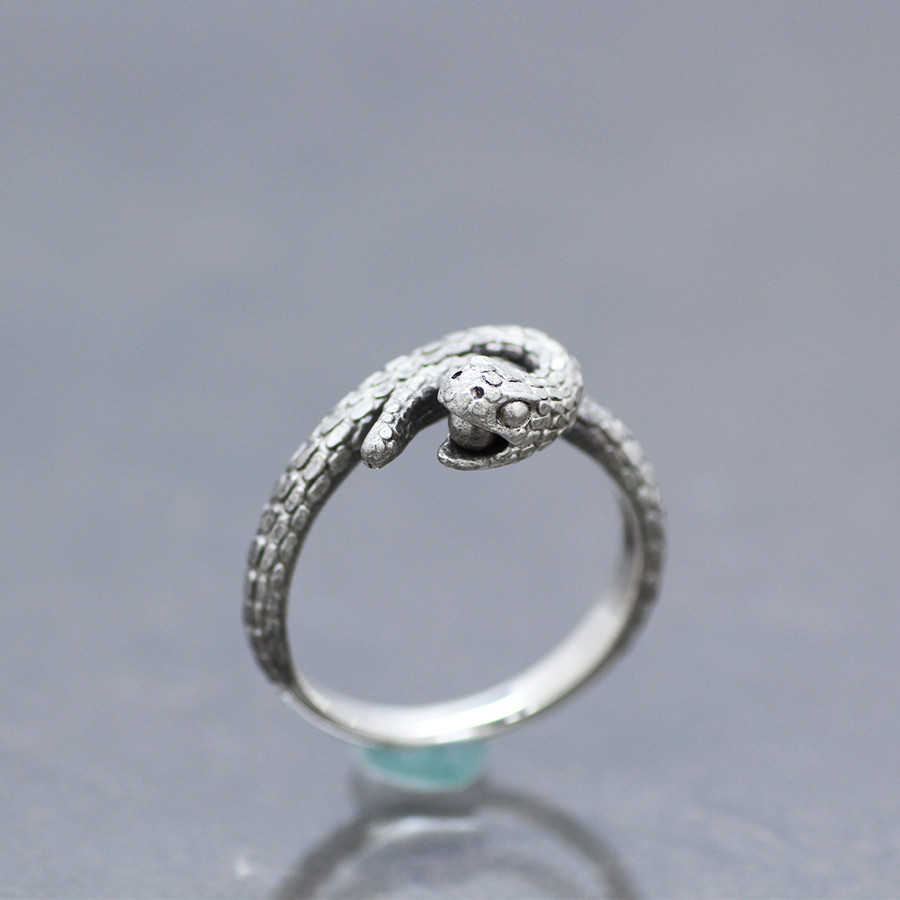 ヘビのシルバーリング