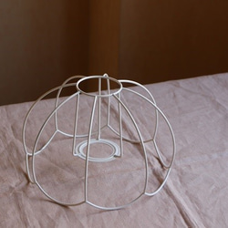 ホルダー式  テーブルランプシェード用 骨組み 『スカラップ付 ドーム型』  Φ20cm 2枚目の画像