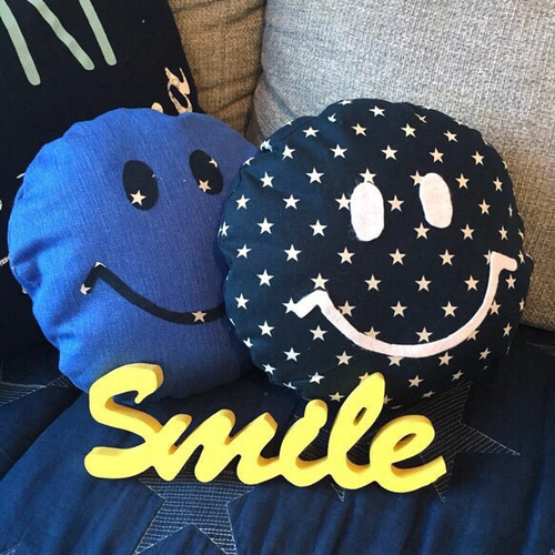 スマイルラウンドクッション☆星柄 クッション・クッションカバー AO