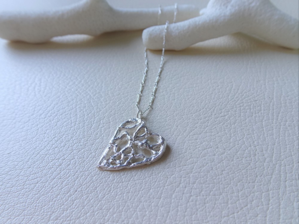 【受注生産】とろけるようなレーシーハートのネックレス　SV９２５