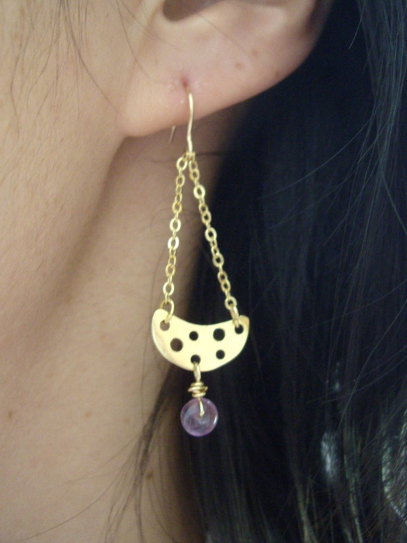 泡泡 三角鍊耳環（夾式耳環） 紫水晶 第5張的照片
